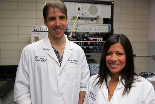 Daniel Lodge, Ph.D., and Stephanie Perez, doctoral student, both from the School of Medicine at The University of Texas Health Science Center at San Antonio, discovered that transplanting stem cells into the rat brain — into a center called the hippocampus — restored functions that are abnormal in schizophrenia.