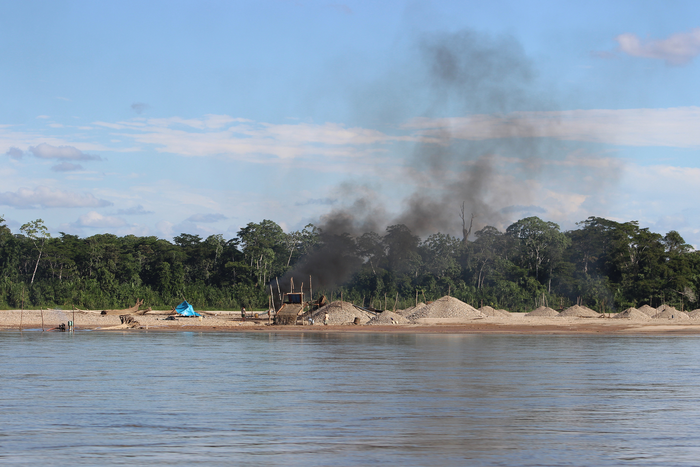 Mercury Smoke in the Amazon