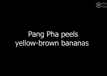 Pha peeling bananas