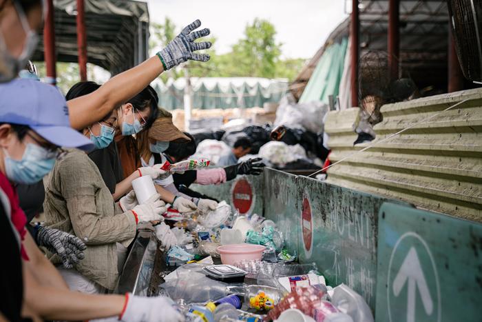 Plastic recycling plant