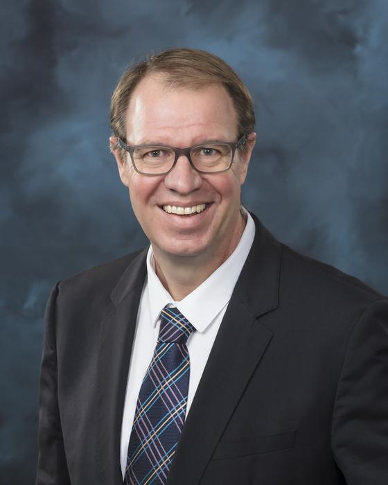 Dilling named associate laboratory director for neutron sciences at ORNL