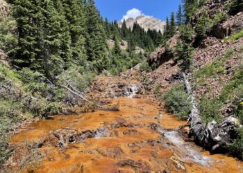 iron oxides Upper East Mancos River Colorado