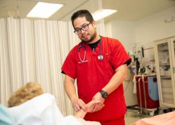 USC Nursing Institute to foster innovation and scholarship within practice, offering education and career development for nurses across the health system