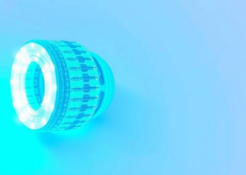 Blue LED and a Reusable Nanocomposite Light the Way to N-Alkylated Indazolones