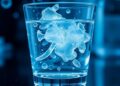 Fluorine doping tunes conductivity in oxyfluoride glasses