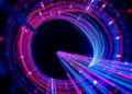 Physicists steer attosecond electron currents with sculpted light in a tunneling microscope