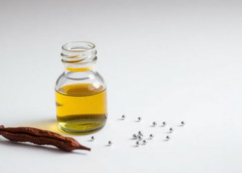 Clove Oil Transformed Into Tiny Silver Particles That Outperform Standard Drugs in Lab Tests