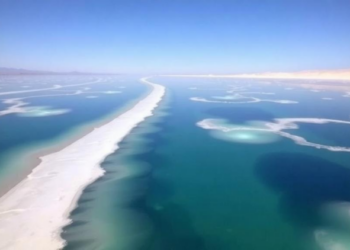 Desalination Brine: The Salty Waste Stream Becoming a Mine for Lithium, Magnesium and Clean Energy