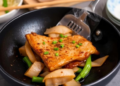 Kitchen Chemistry Showdown: How Ventilation Timing Shapes the Flavor of Stir-Fried Pork Belly