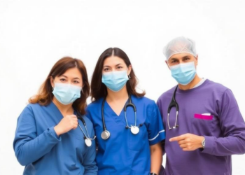 AI Health Tools Reach Patients Before the Evidence Catches Up, Review Finds