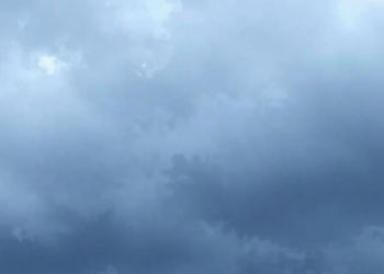 When the Wind Shifts, So Does the Immune System: Air Masses Leave Opposite Cytokine Fingerprints in Schizophrenia and Health