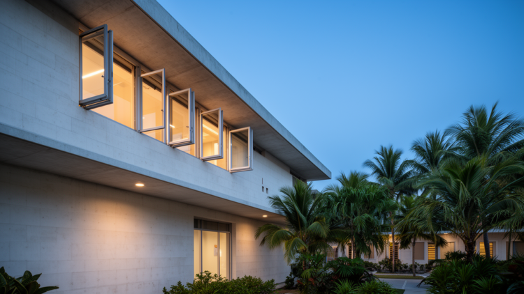 Night Flushing and Heavy Walls Could Cut Cooling Loads in Tropical Campus Buildings, Review Finds