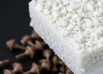 Cellulose-Based Sorbent Pulls Critical Metals from Organic Waste Streams in Minutes