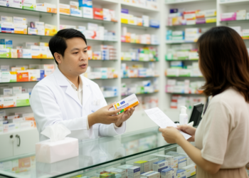 Vietnam pharmacy survey links communication and counseling with satisfaction