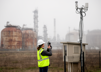 Year-Long Monitoring Maps VOC Variation Near Former Philadelphia Refinery