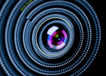 Spiral Phase Masks Turn a Simple Camera into a Five-Dimensional Optical Encoder, Study Shows