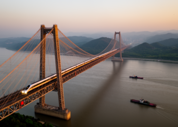 Research report: Wufengshan Yangtze River Bridge—the first high-speed railway suspension bridge in the world