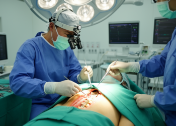 Surgery for Degenerative Thoracic Myelopathy Reduces Pain, Review Finds