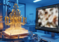 Quantum Circuits Meet Deep Learning to Sharpen Blurry Images