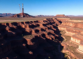 Seismic Surveys Map Hidden Valley Floor Before Drilling Into Earth's Deep Crust