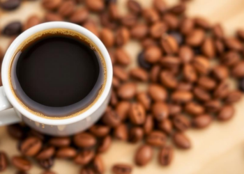 Coffee Drinkers Show 43% Lower Risk of Oral and Throat Cancers, Meta-Analysis Finds