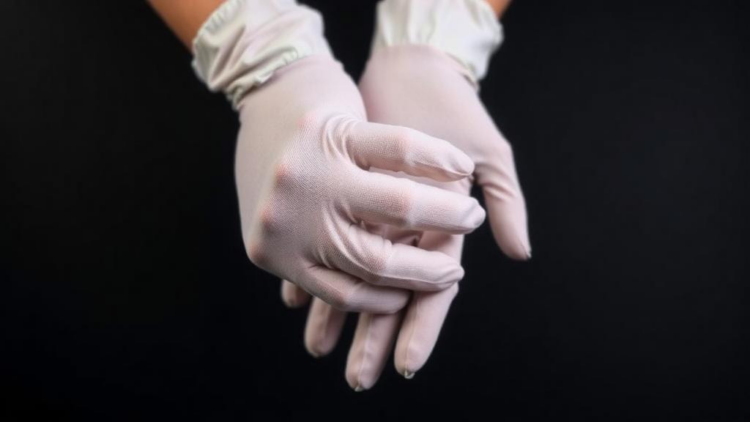 Bought Online for 14 Euros: Lab Tests Confirm Asbestos in Gloves Sold Across Borders